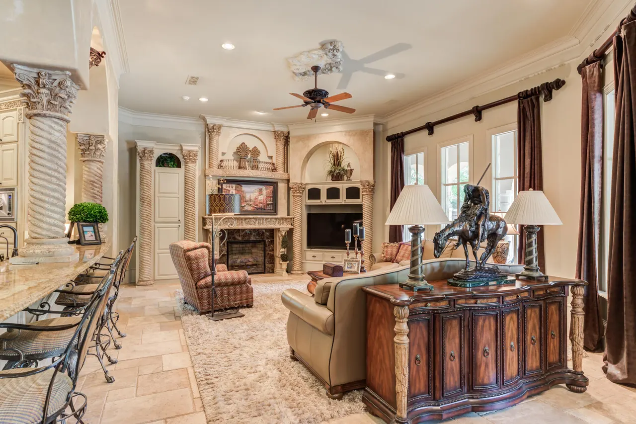 Photo 76 — 11002 Richmond Avenue, Lubbock, TX 79424