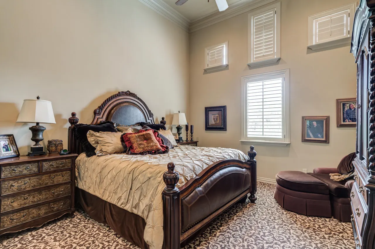 Photo 99 — 11002 Richmond Avenue, Lubbock, TX 79424