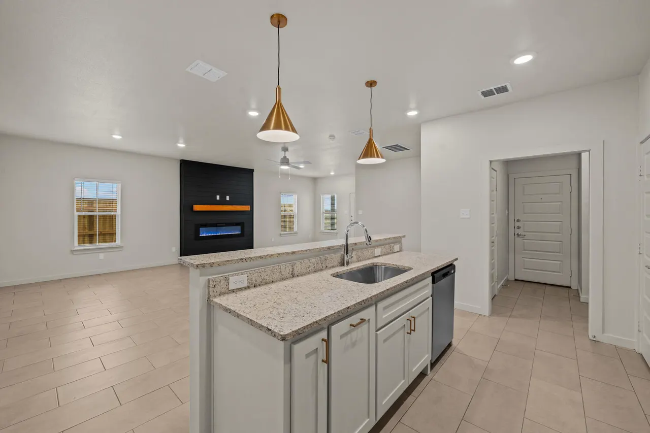 Photo 11 — 1201 N 7th Street, Wolfforth, TX 79382