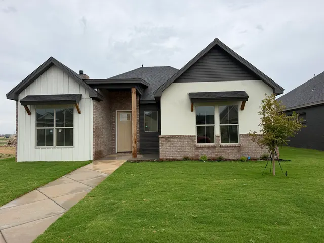 Photo 2 — 7608 52nd Street, Lubbock, TX 79407