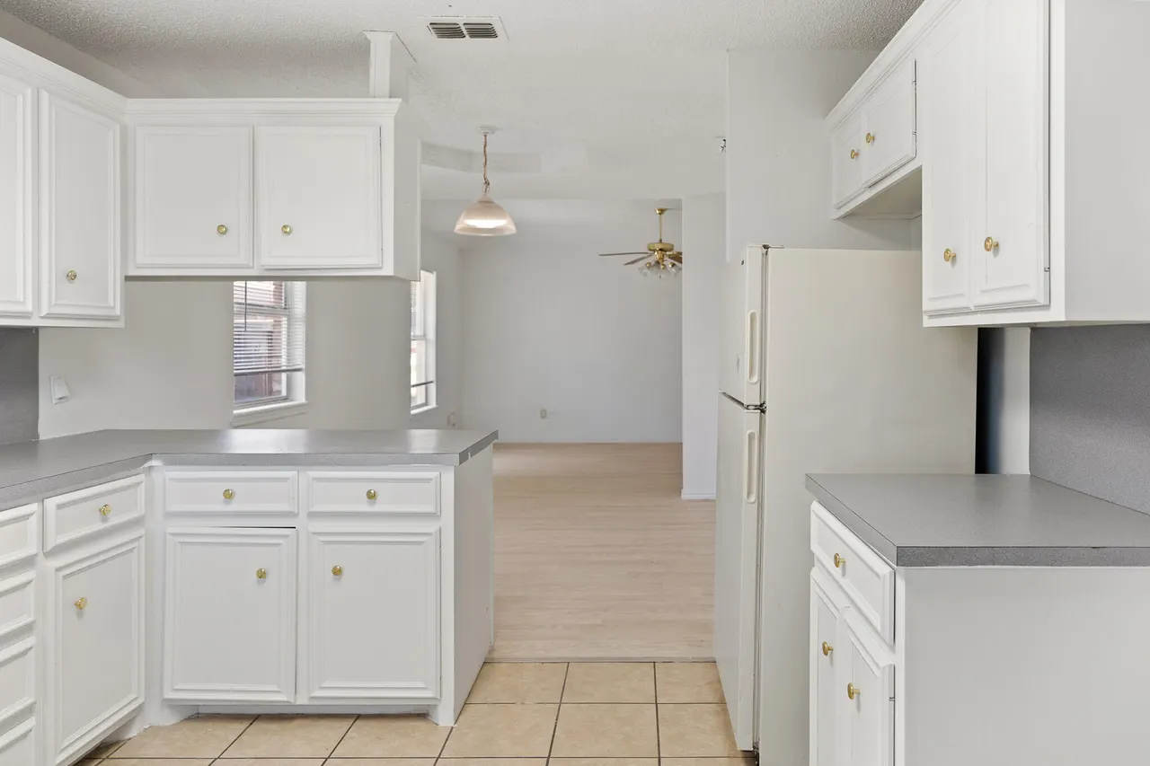 Photo 8 — 9607 Avenue X, Lubbock, TX 79423