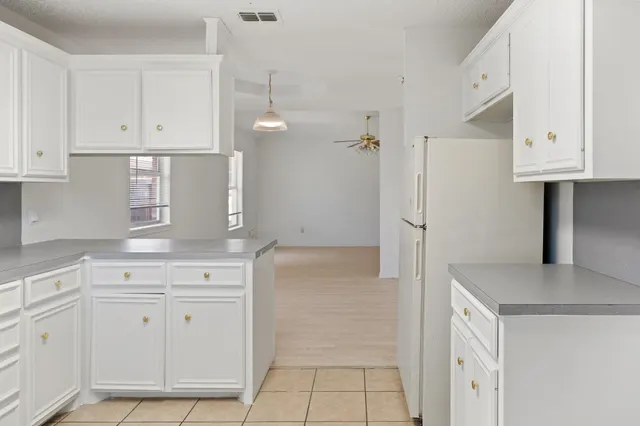Photo 8 — 9607 Avenue X, Lubbock, TX 79423