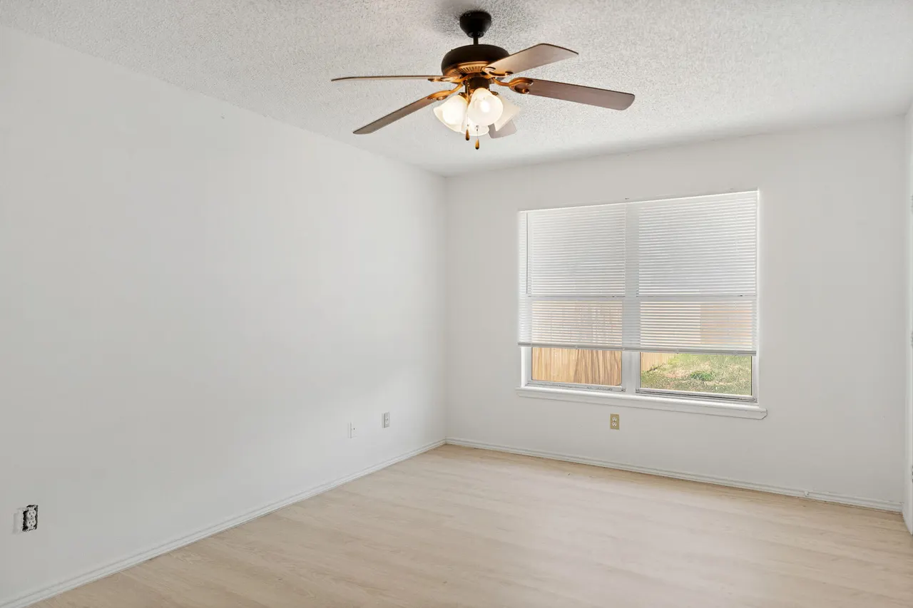 Photo 12 — 9607 Avenue X, Lubbock, TX 79423