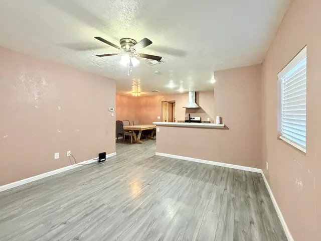 Photo 4 — 2408 E 30th Street, Lubbock, TX 79404