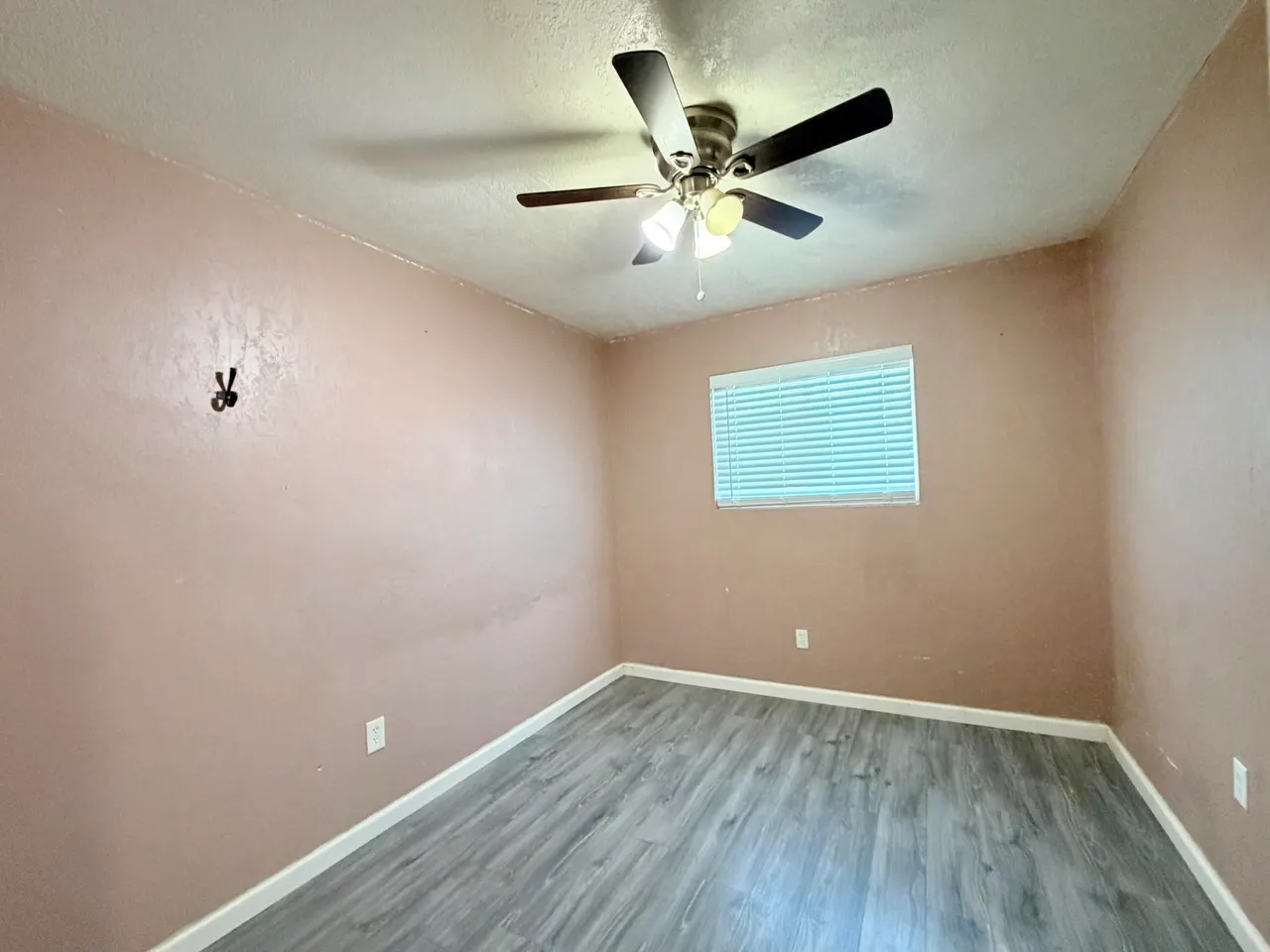 Photo 10 — 2408 E 30th Street, Lubbock, TX 79404