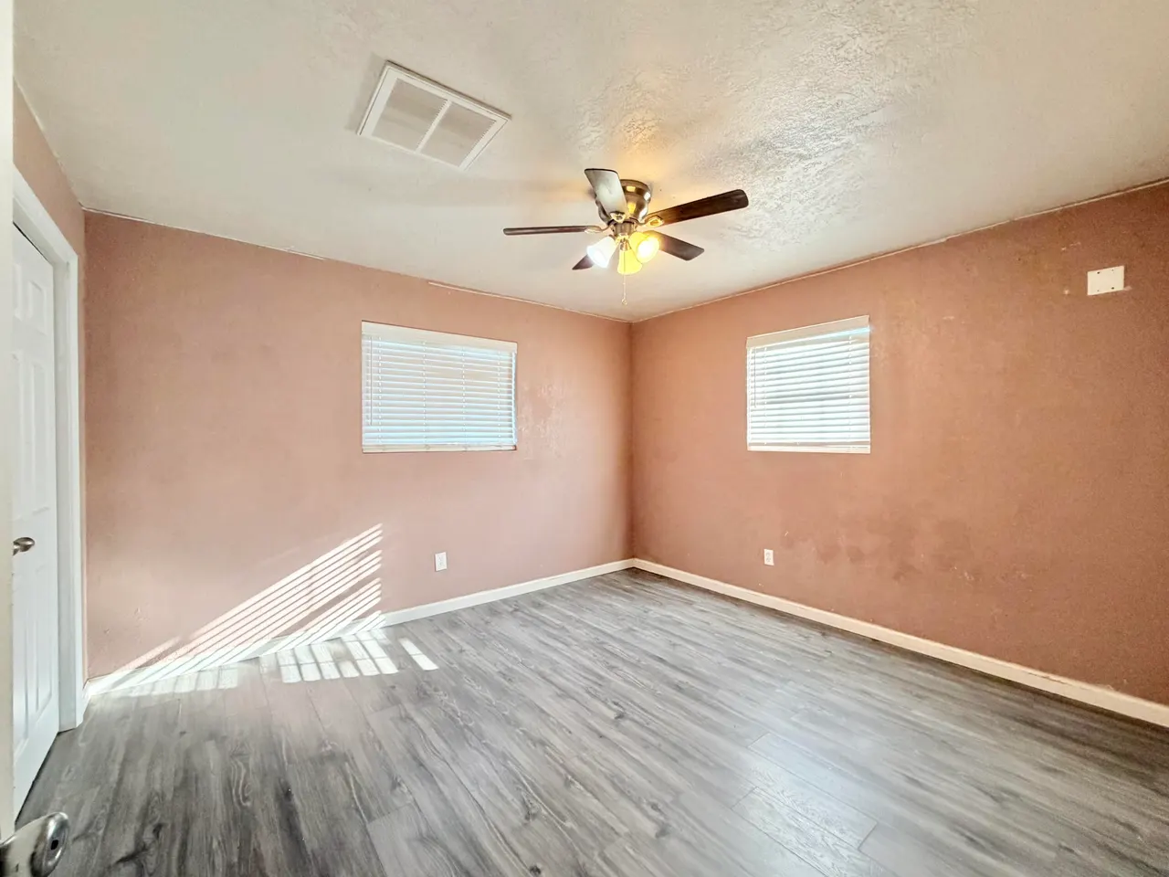 Photo 13 — 2408 E 30th Street, Lubbock, TX 79404