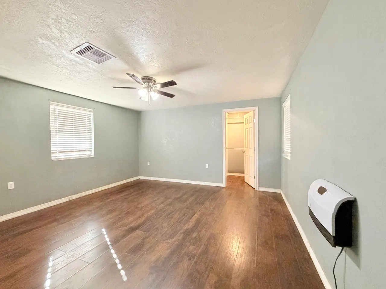 Photo 7 — 2408 E 30th Street, Lubbock, TX 79404