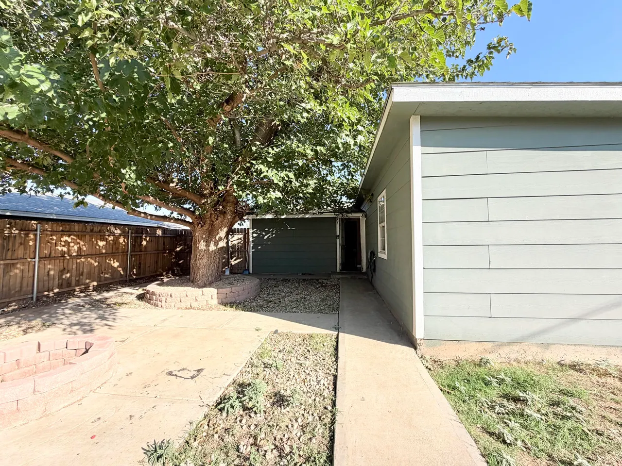 Photo 20 — 2408 E 30th Street, Lubbock, TX 79404