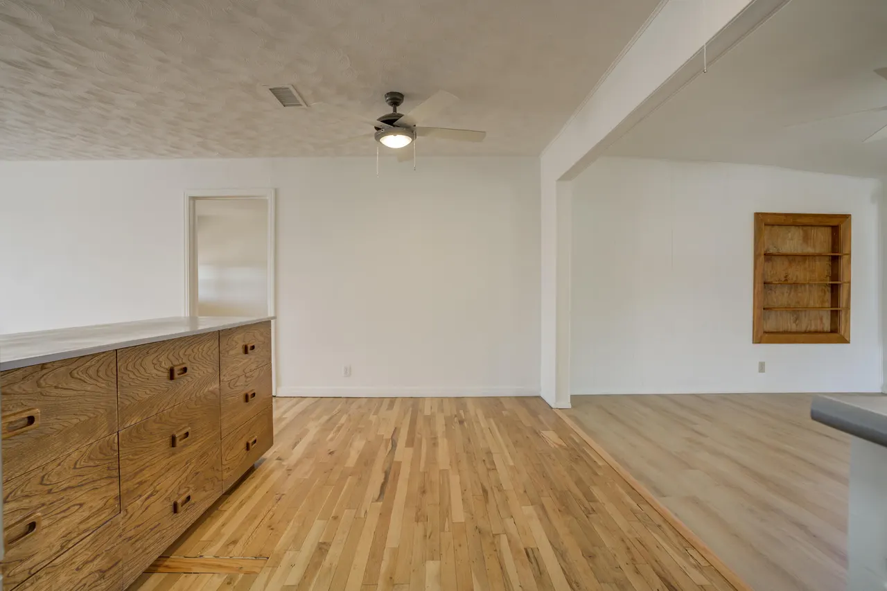 Photo 14 — 905 10th Street, Ralls, TX 79357