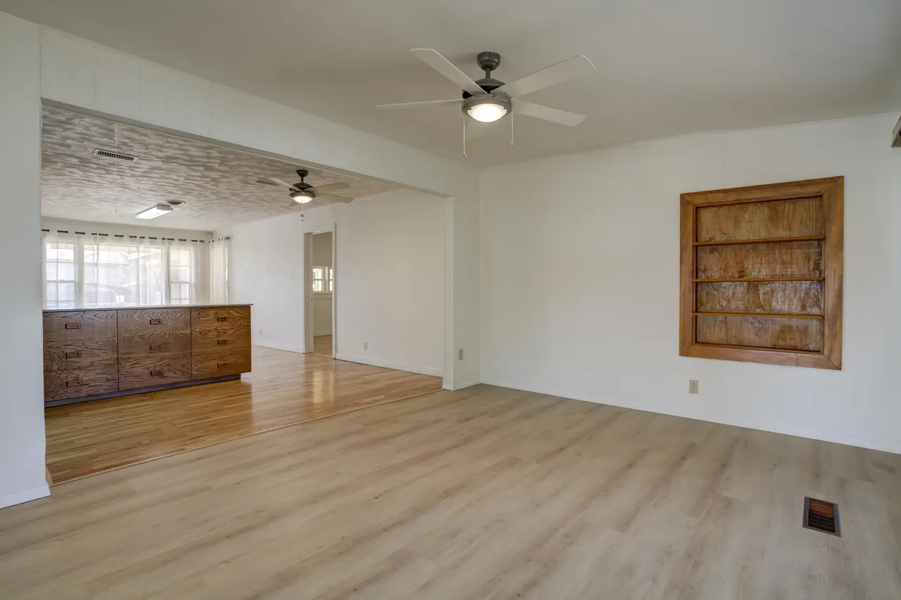 Photo 17 — 905 10th Street, Ralls, TX 79357