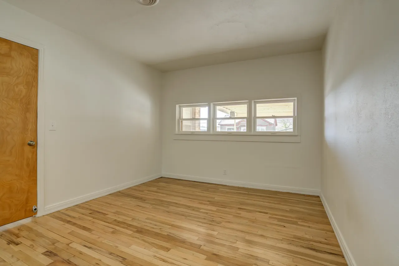 Photo 25 — 905 10th Street, Ralls, TX 79357