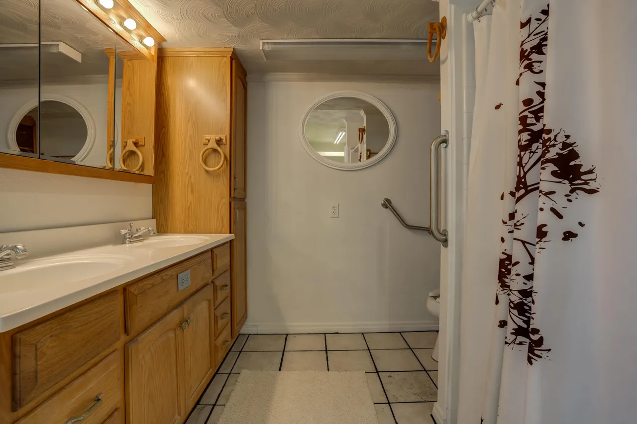 Photo 23 — 905 10th Street, Ralls, TX 79357