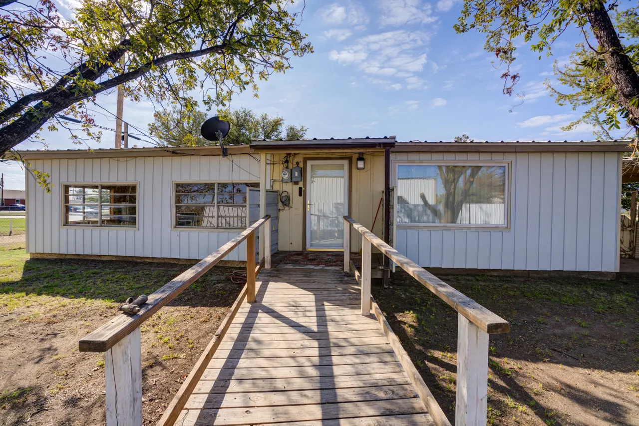 Photo 33 — 905 10th Street, Ralls, TX 79357