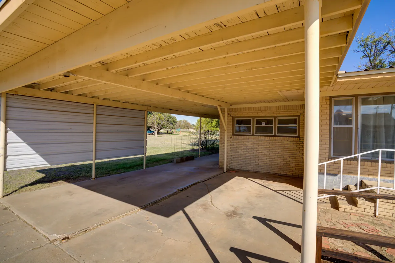 Photo 34 — 905 10th Street, Ralls, TX 79357