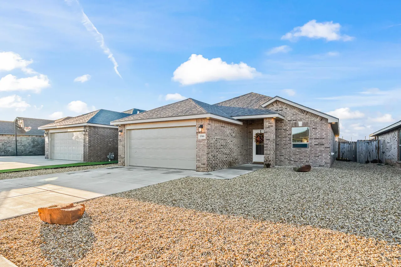 Photo 2 — 1709 141st Street, Lubbock, TX 79423