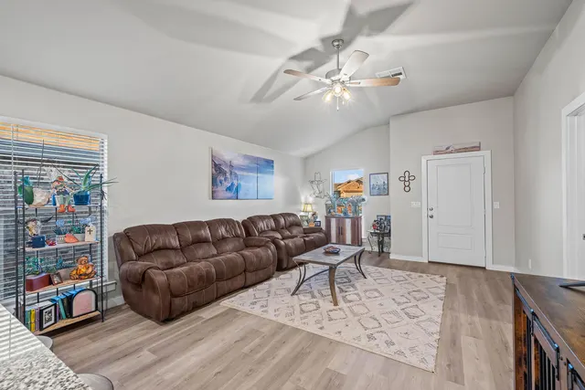 Photo 5 — 1709 141st Street, Lubbock, TX 79423