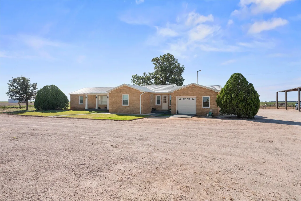 Photo 3 — 2000 FM 597, Morton, TX 79346