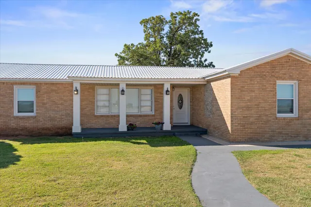 Photo 4 — 2000 FM 597, Morton, TX 79346