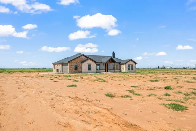 Photo 4 — 706 E F M 597, Abernathy, TX 79311