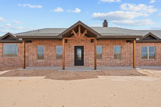 Photo 2 — 5423 County Road 6100, Lubbock, TX 79415