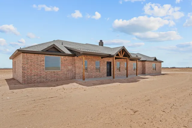 Photo 3 — 5423 County Road 6100, Lubbock, TX 79415
