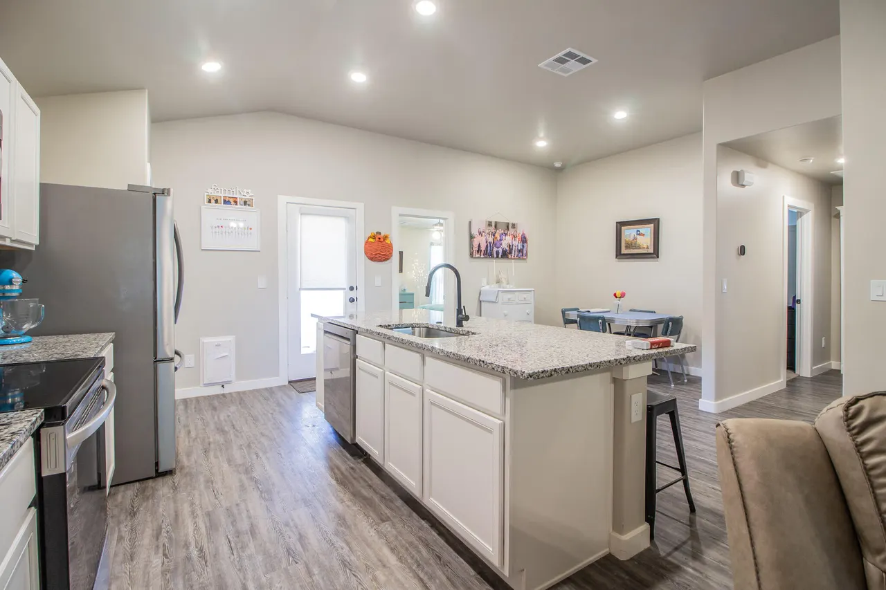 Photo 4 — 3207 Cottonwood Avenue, Wolfforth, TX 79382