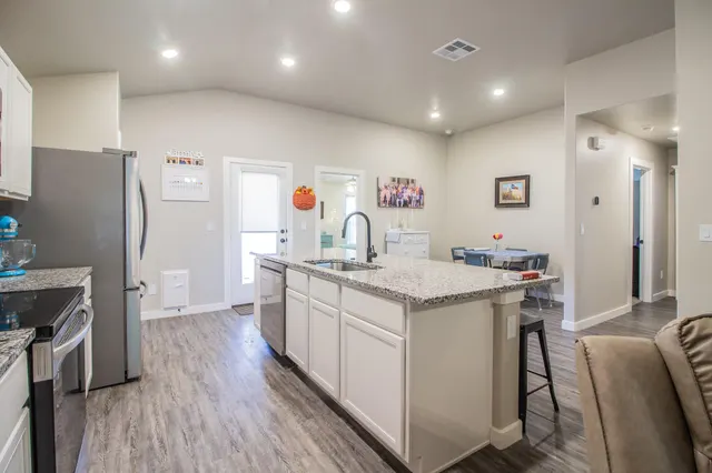 Photo 4 — 3207 Cottonwood Avenue, Wolfforth, TX 79382