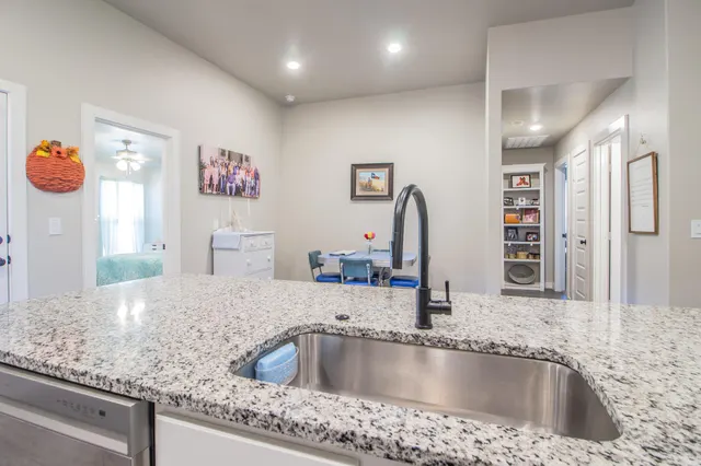 Photo 5 — 3207 Cottonwood Avenue, Wolfforth, TX 79382