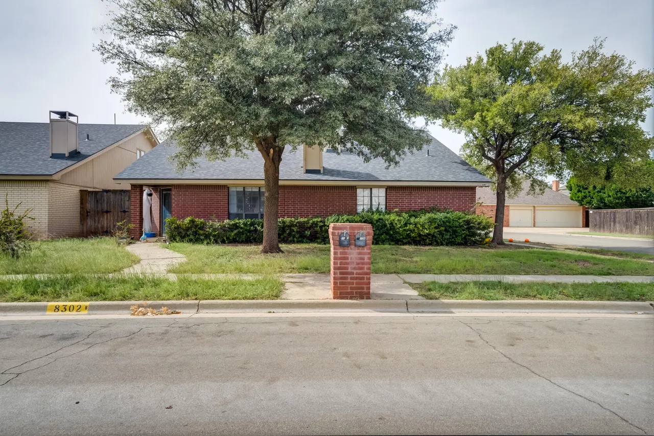 Photo 4 — 8302 Raleigh Avenue, Lubbock, TX 79424