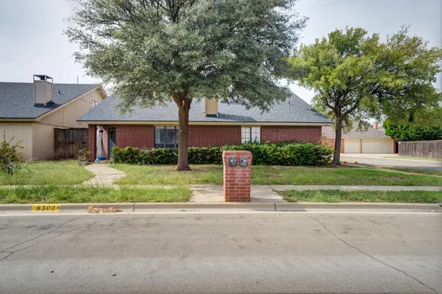 Photo 4 — 8302 Raleigh Avenue, Lubbock, TX 79424