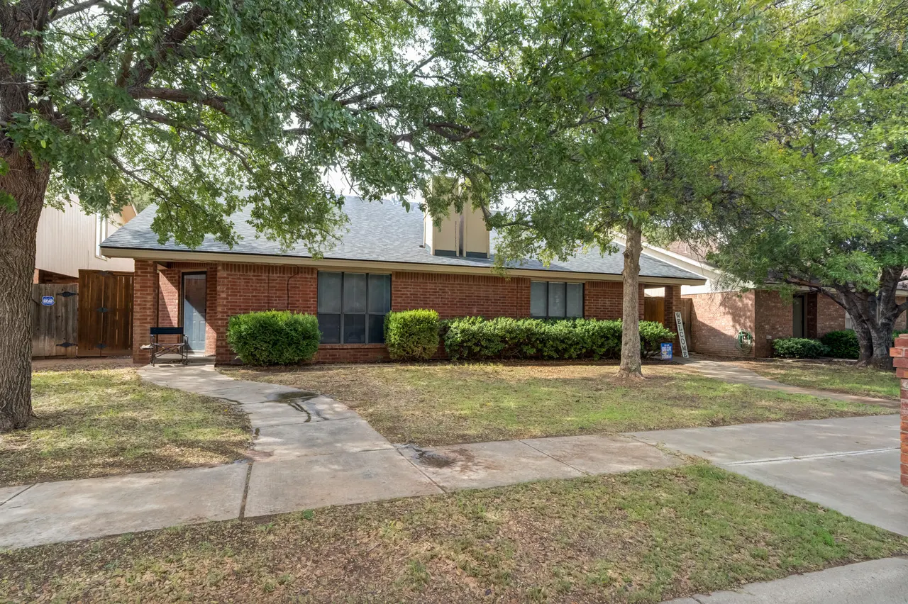 Photo 11 — 8302 Raleigh Avenue, Lubbock, TX 79424