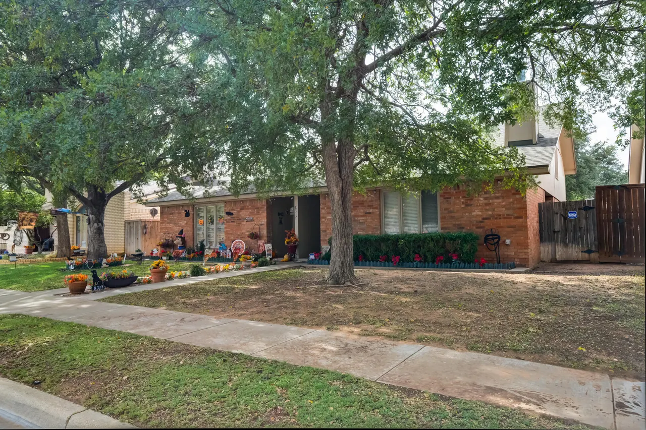 Photo 12 — 8302 Raleigh Avenue, Lubbock, TX 79424