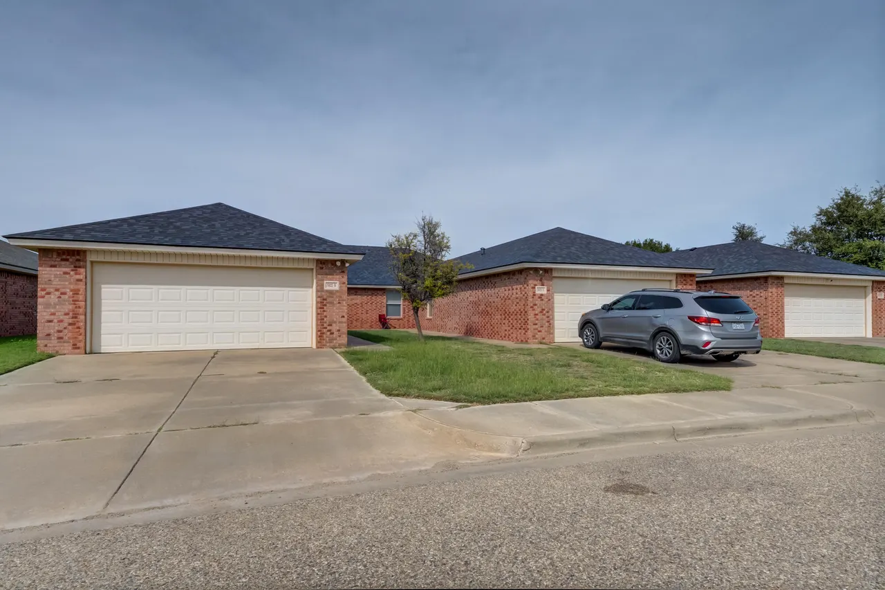 Photo 15 — 8302 Raleigh Avenue, Lubbock, TX 79424