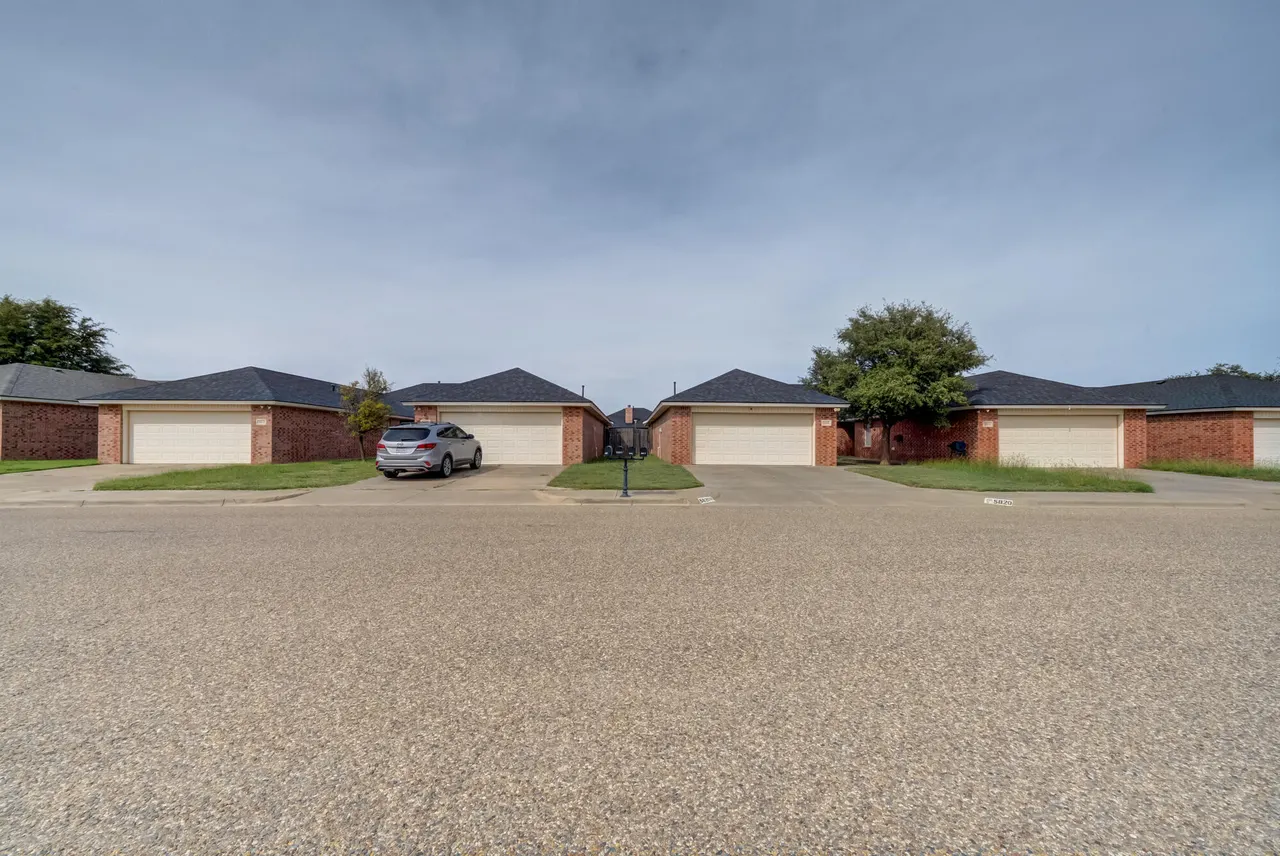Photo 14 — 8302 Raleigh Avenue, Lubbock, TX 79424