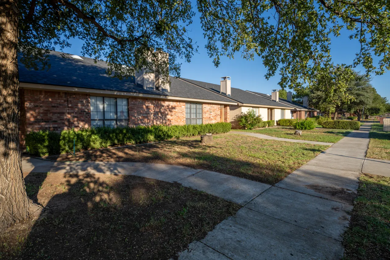 Photo 3 — 8302 Raleigh Avenue, Lubbock, TX 79424