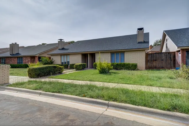 Photo 6 — 8302 Raleigh Avenue, Lubbock, TX 79424