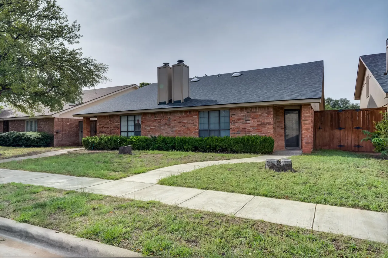 Photo 4 — 8302 Raleigh Avenue, Lubbock, TX 79424