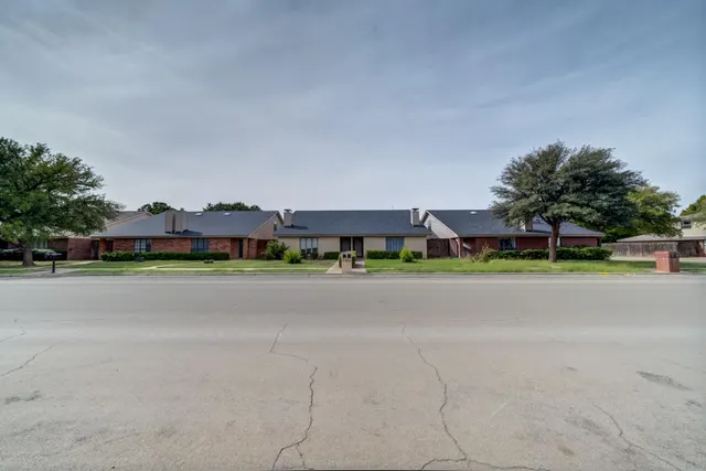 Photo 2 — 8302 Raleigh Avenue, Lubbock, TX 79424