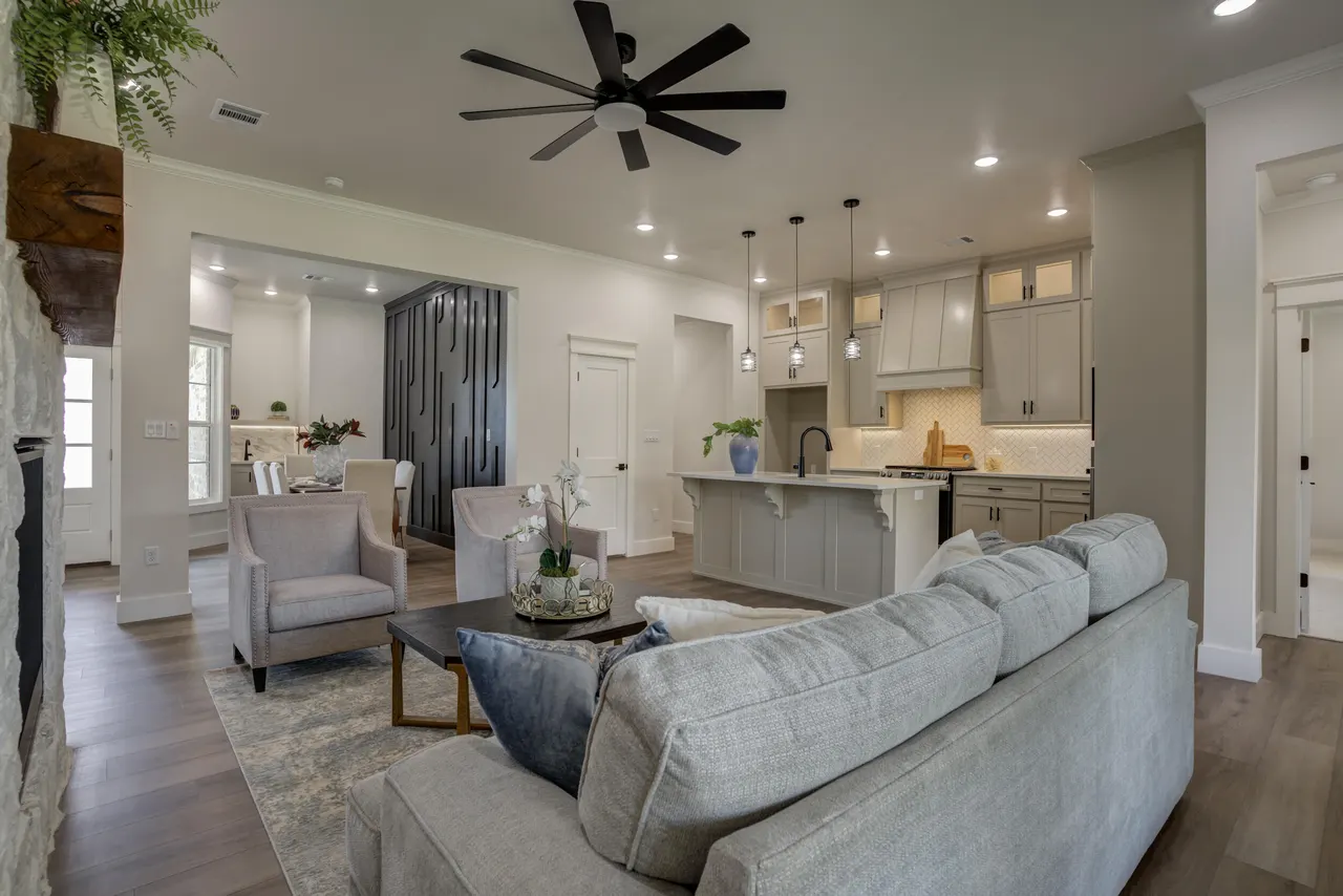 Photo 11 — 1112 N 6th Street, Wolfforth, TX 79382