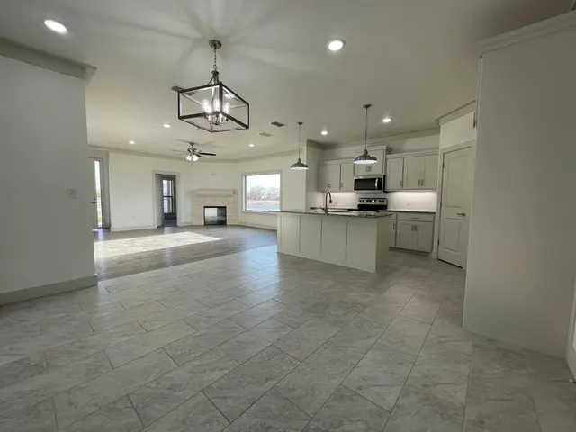 Photo 7 — 7822 89th Street, Lubbock, TX 79424