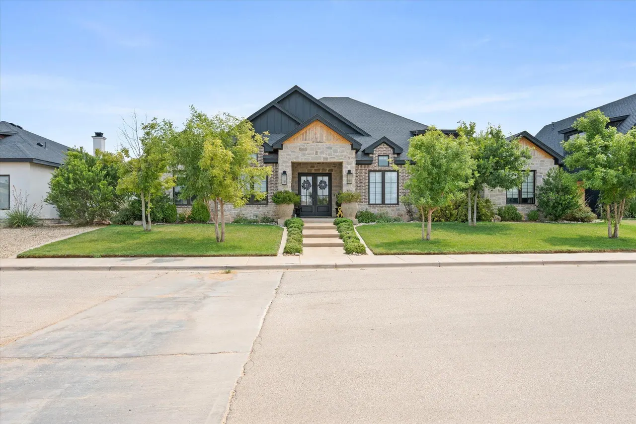 Front exterior — 611 N 12th Street, Wolfforth, TX 79382