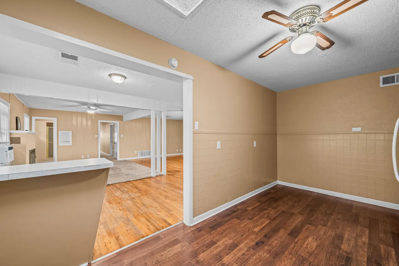 Photo 13 — 3715 36th Street, Lubbock, TX 79413