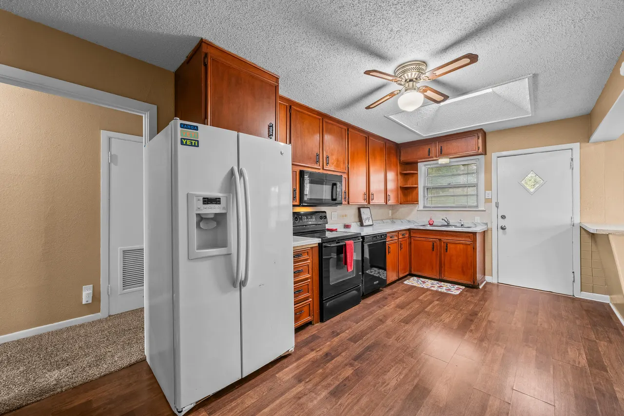 Photo 12 — 3715 36th Street, Lubbock, TX 79413
