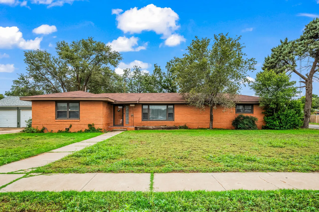 Photo 2 — 3715 36th Street, Lubbock, TX 79413