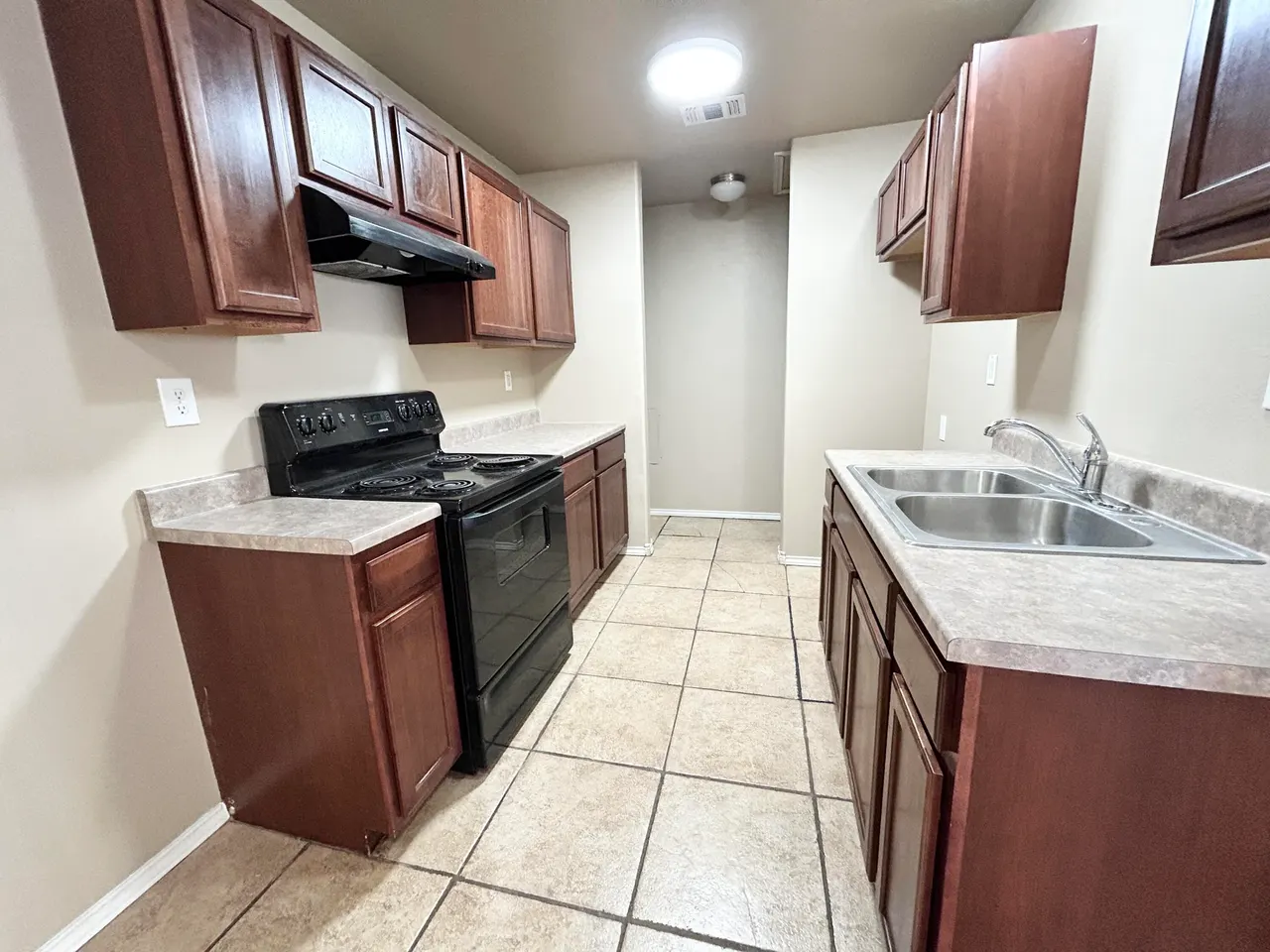 Photo 4 — 717 43rd Street 719, Lubbock, TX 79404