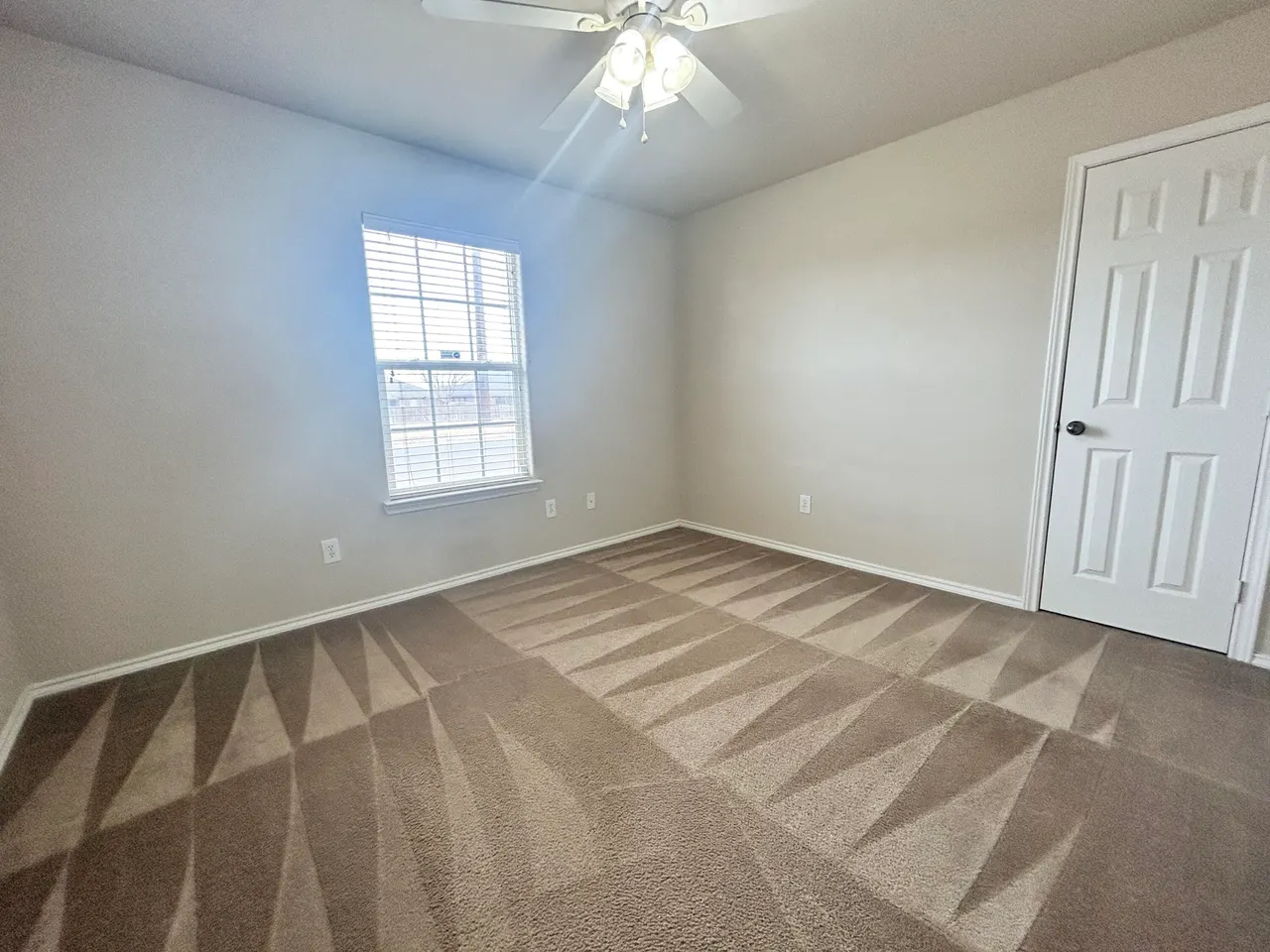 Photo 7 — 10601 Clinton Avenue, Lubbock, TX 79424