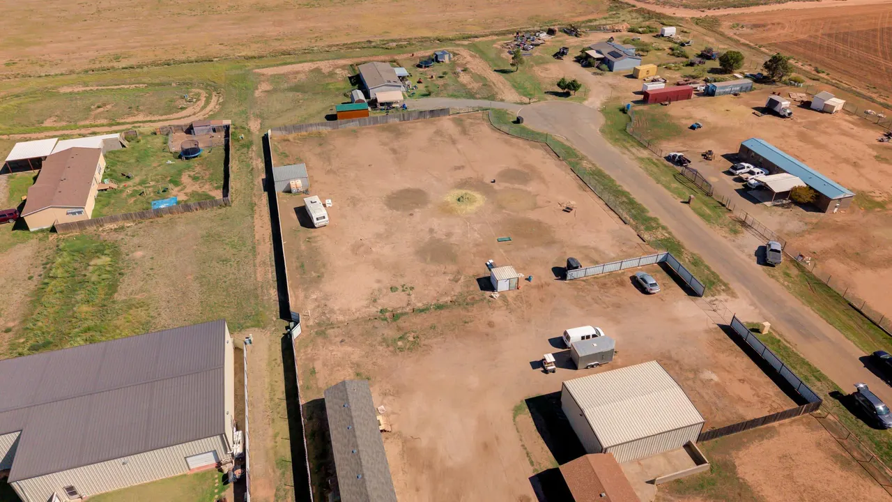 Photo 5 — 2406 County Road 7835, Lubbock, TX 79423