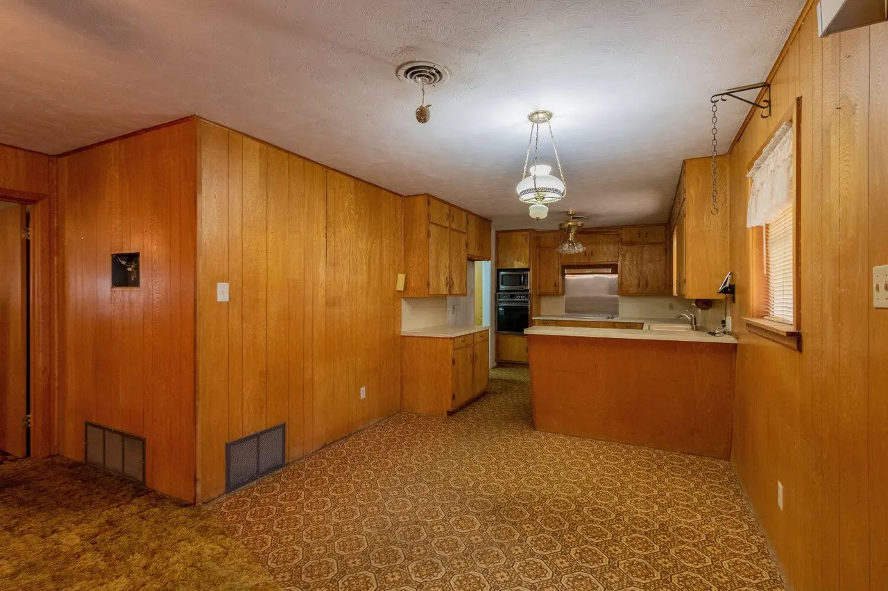 Photo 11 — 2120 65th Place, Lubbock, TX 79412