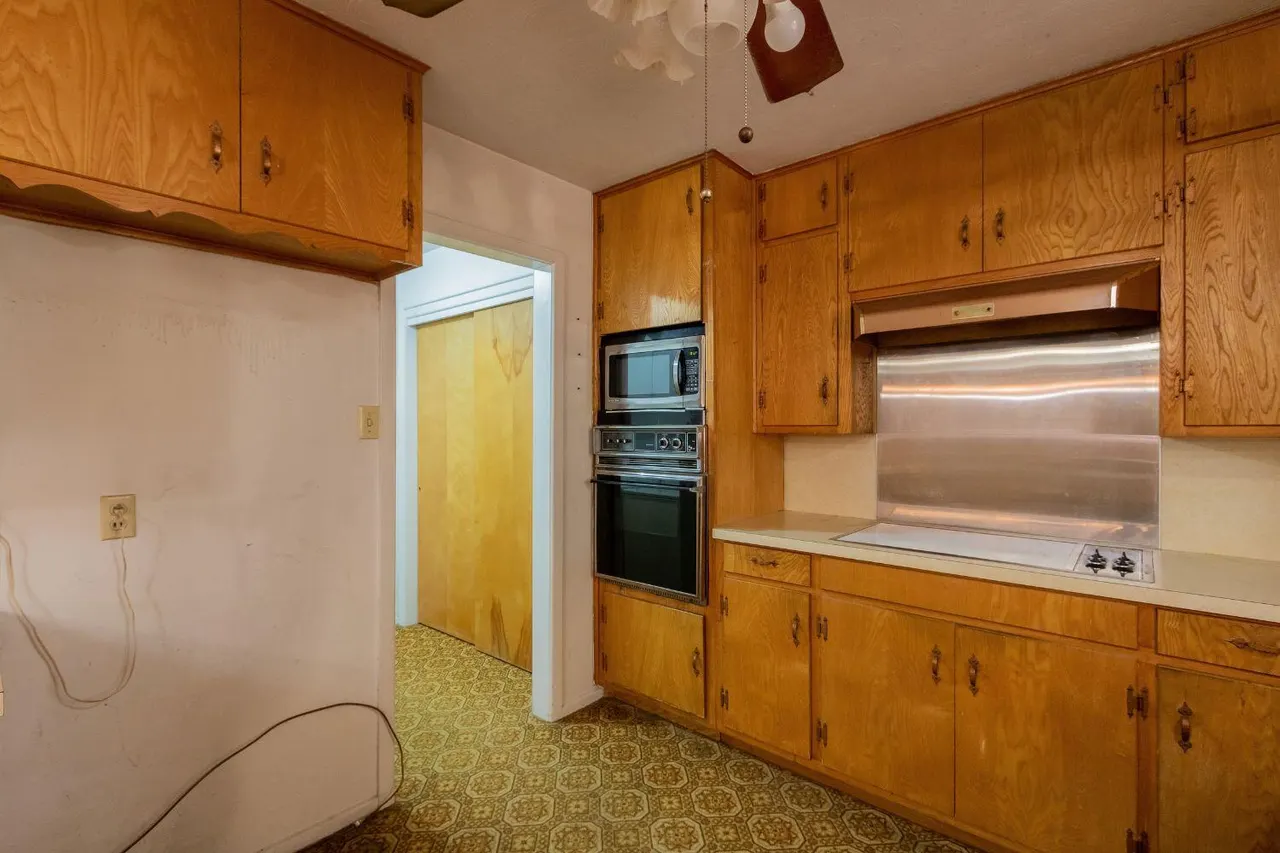 Photo 16 — 2120 65th Place, Lubbock, TX 79412