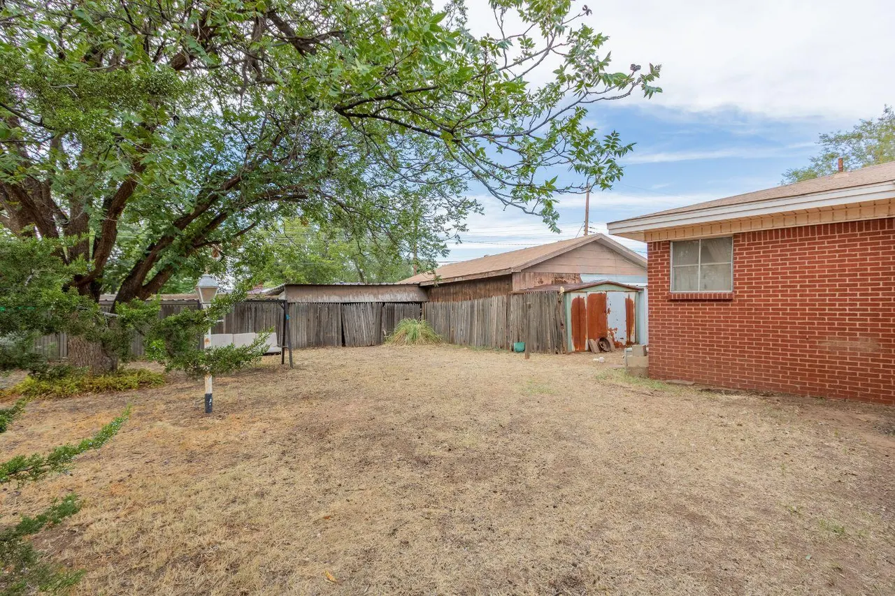 Photo 32 — 2120 65th Place, Lubbock, TX 79412